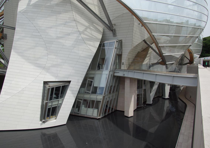 Intérieur Fondation Louis Vuitton  Futuristic architecture, Gehry